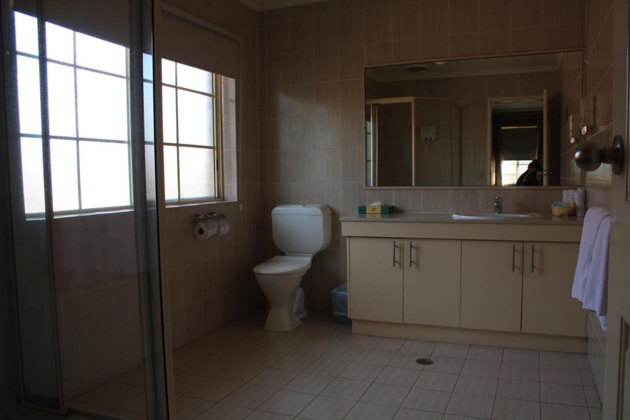 Grand Manor Motor Inn Queanbeyan Εξωτερικό φωτογραφία
