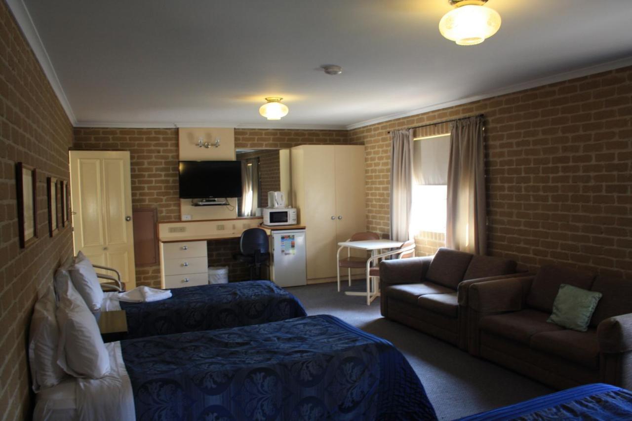 Grand Manor Motor Inn Queanbeyan Εξωτερικό φωτογραφία
