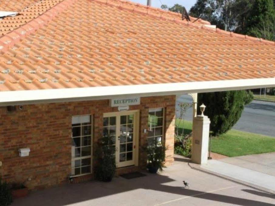 Grand Manor Motor Inn Queanbeyan Εξωτερικό φωτογραφία