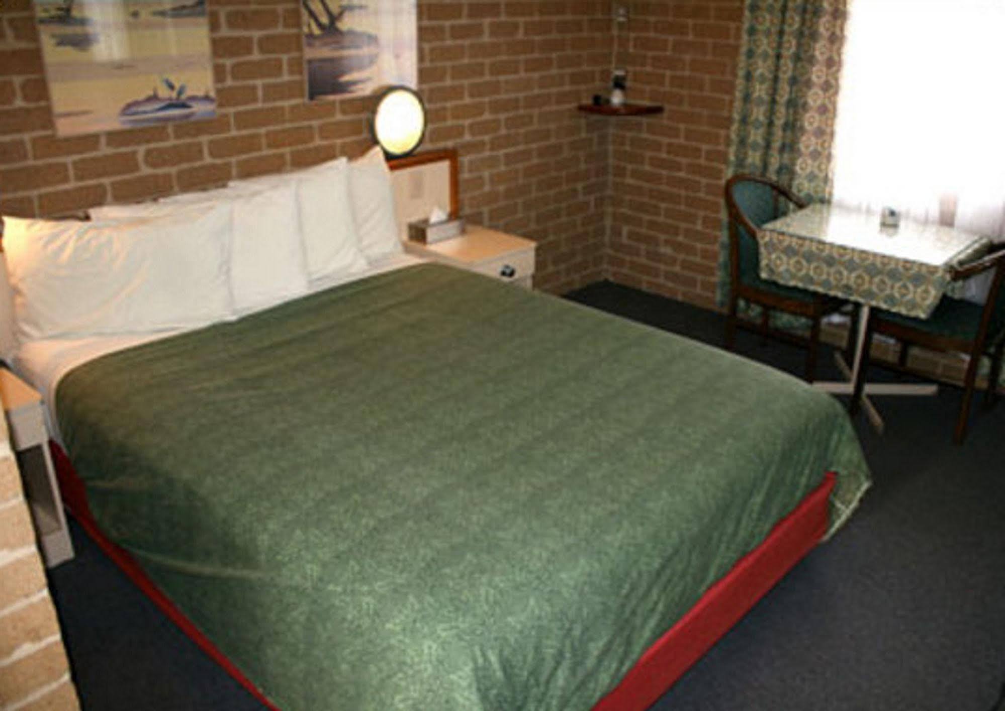 Grand Manor Motor Inn Queanbeyan Εξωτερικό φωτογραφία