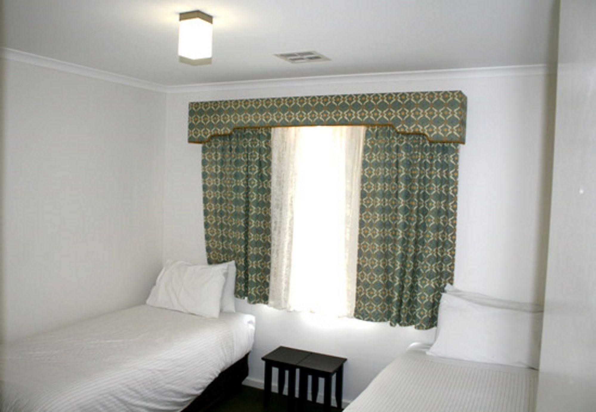 Grand Manor Motor Inn Queanbeyan Εξωτερικό φωτογραφία